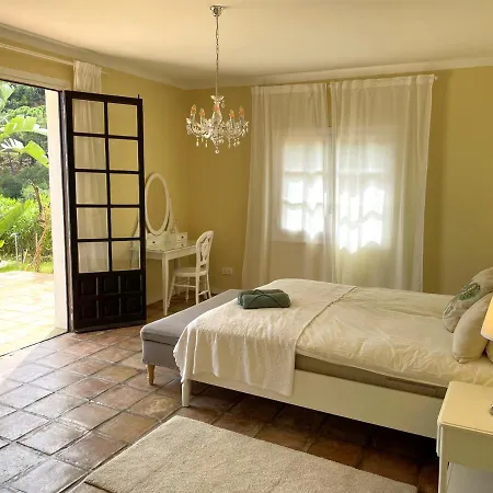 Authentic Getaway 5 Bedrooms Viila With Panoramic Views!