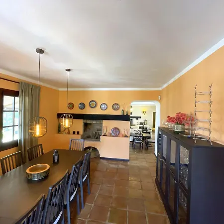 Authentic Getaway 5 Bedrooms Viila With Panoramic Views! *